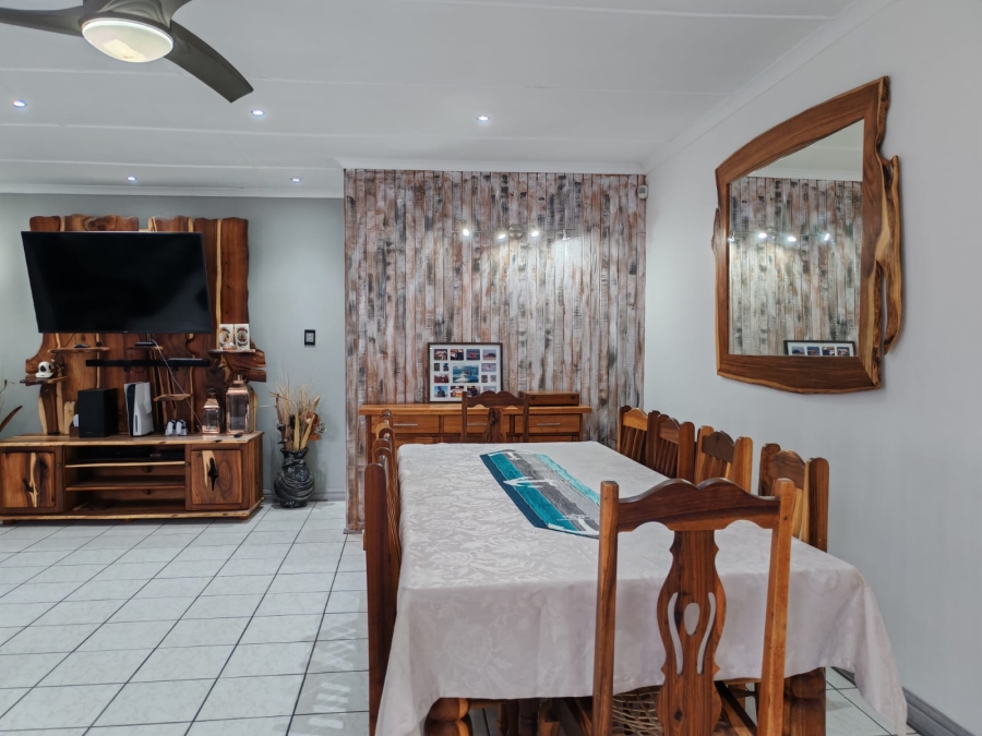 4 Bedroom Property for Sale in Boknesstrand Eastern Cape